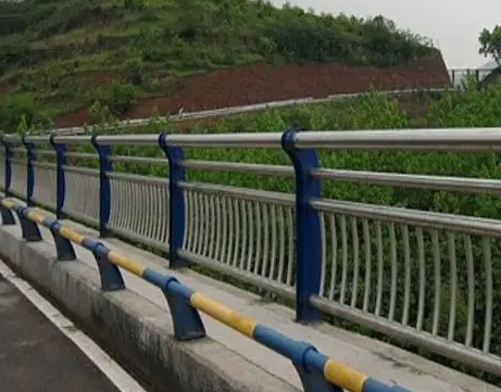 桥梁护栏